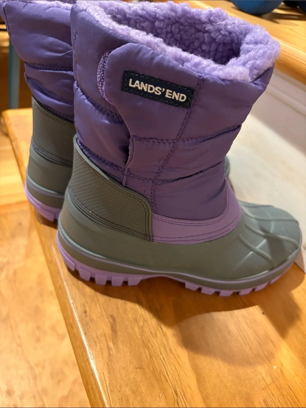 New Lands End youth 3 snow boot